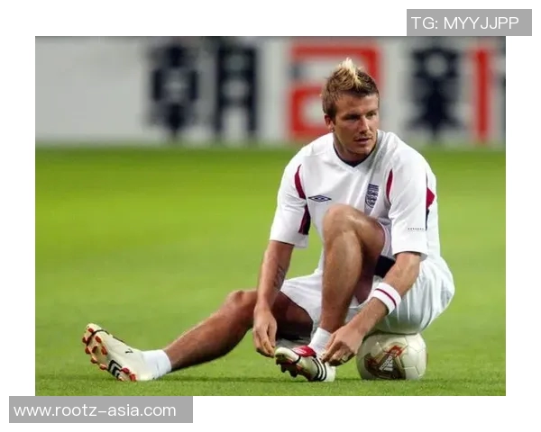 足球明星鸡冠头的真实身份揭秘与成长历程分析